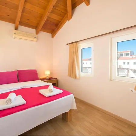 Holiday home Haus In Kolympia Mit Garten Und Schoener Aussicht