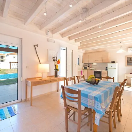 בית נופש Haus In Kolympia Mit Garten Und Schoener Aussicht *