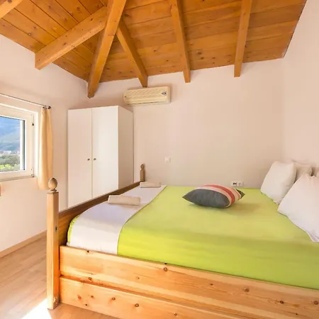 Holiday home Haus In Kolympia Mit Garten Und Schoener Aussicht *